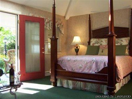 Hidden Garden Cottages & Suites Saugatuck Quarto foto