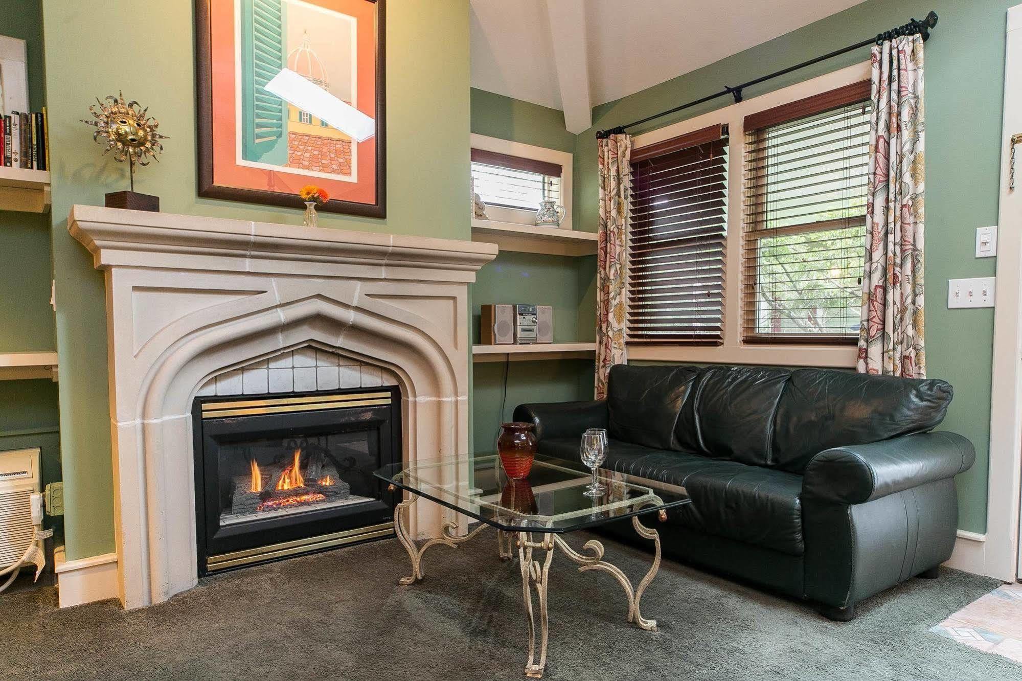Hidden Garden Cottages & Suites Saugatuck Exterior foto
